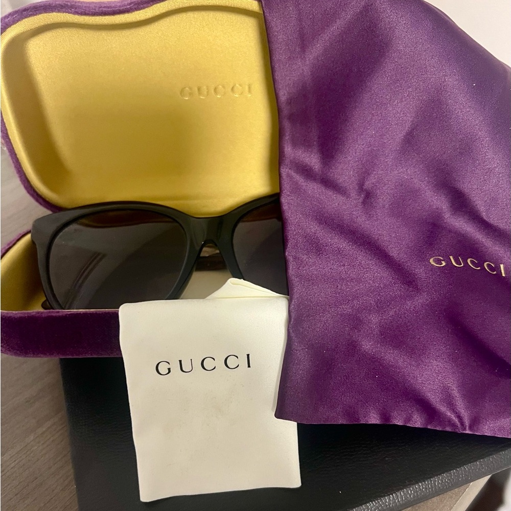 GUCCI SUNGLASSES NEW